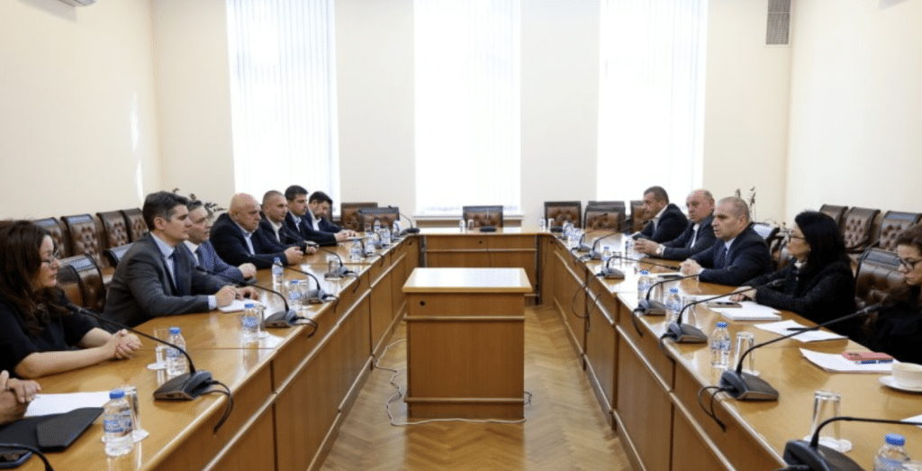 Летищните оператори подкрепят въвеждането на антидрон системи