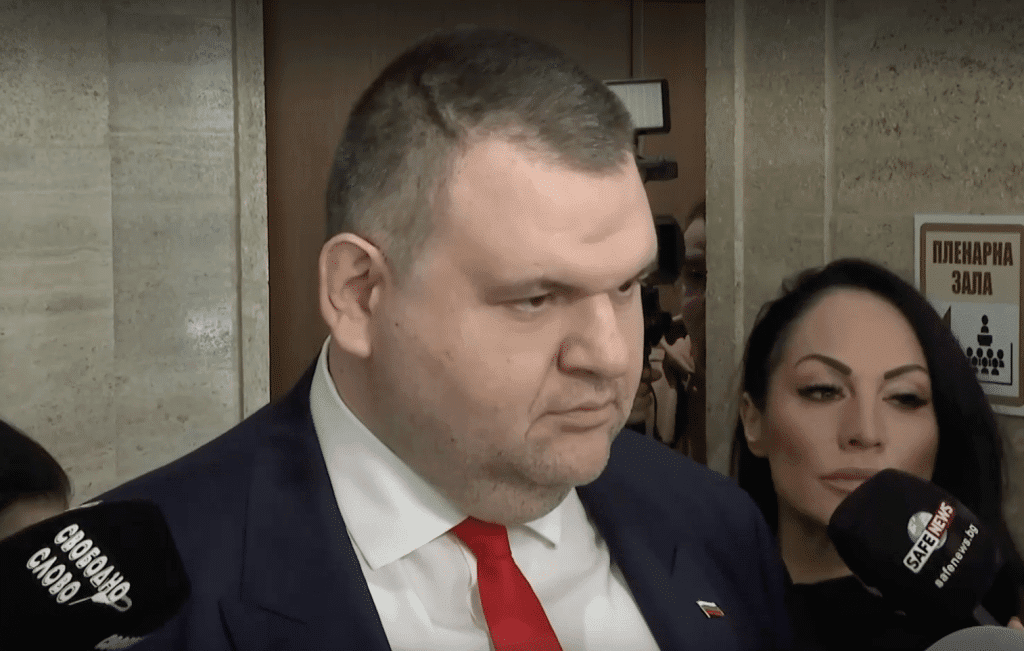Пеевски: Няма опасност кабинетът да се разпадне