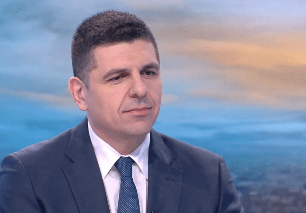 Мирчев: Няма да правим Капалъ чарши с регулаторите