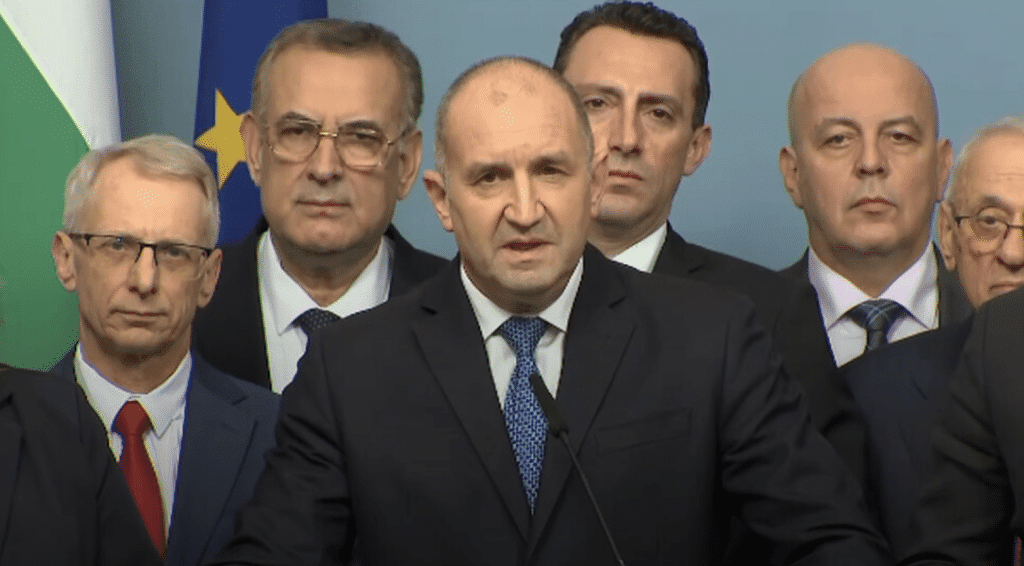 Радев: Ако загубим младите хора, губим всичко
