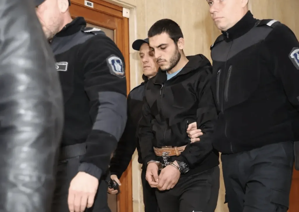 Доживотен затвор за Омар Аднан за смъртта на двамата полицаи
