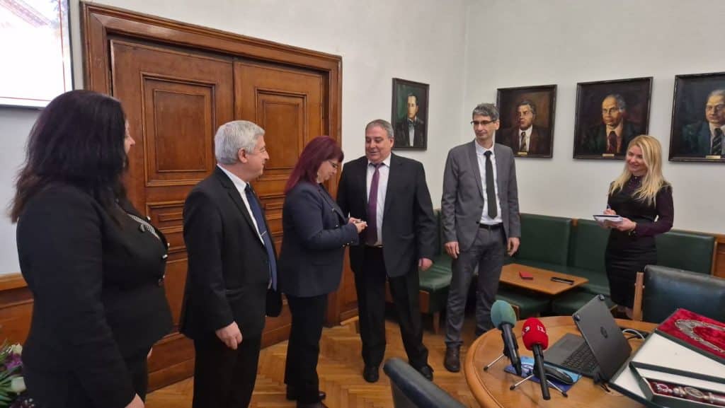 Новият ректор на Русенския университет доц. Десислава Атанасова встъпи в длъжност