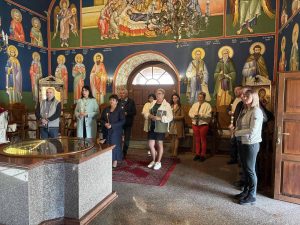 Мариета Петрова закри предизборната си кампания с водосвет в манастира “Света Марина”
