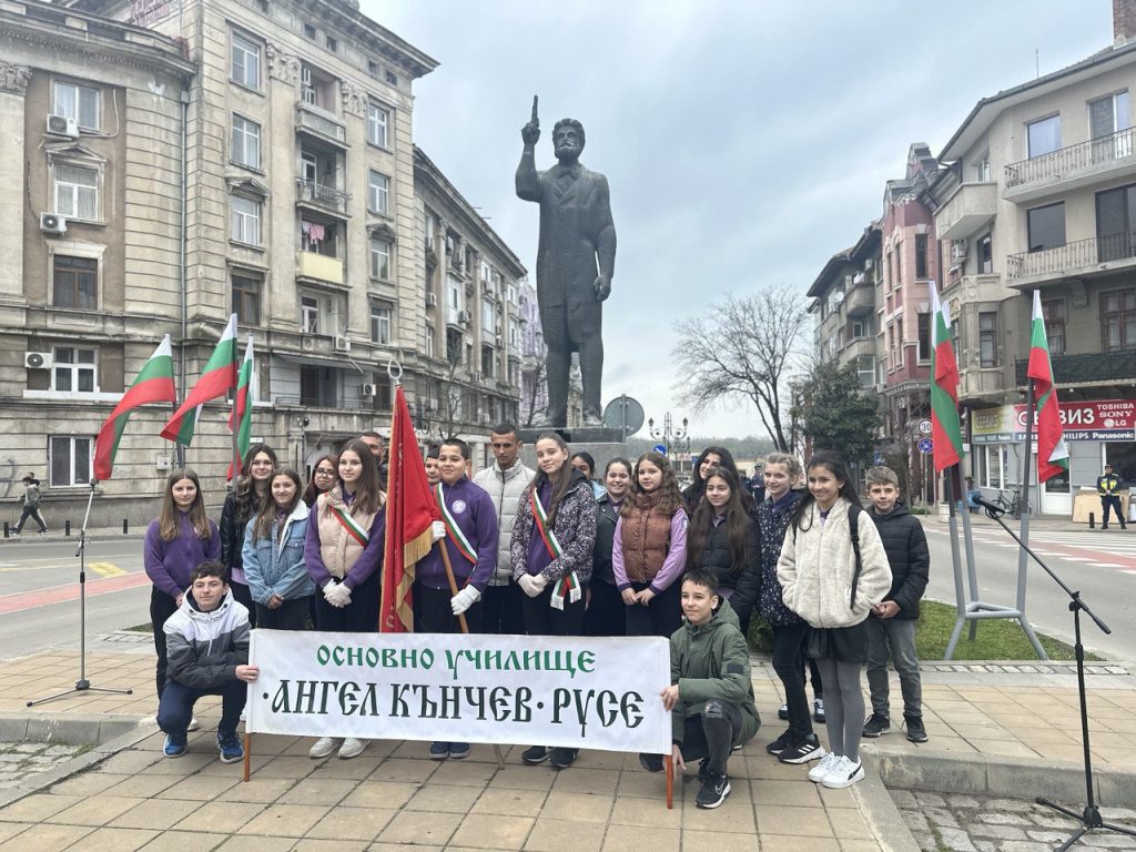 Русенци почетоха паметта на Ангел Кънчев