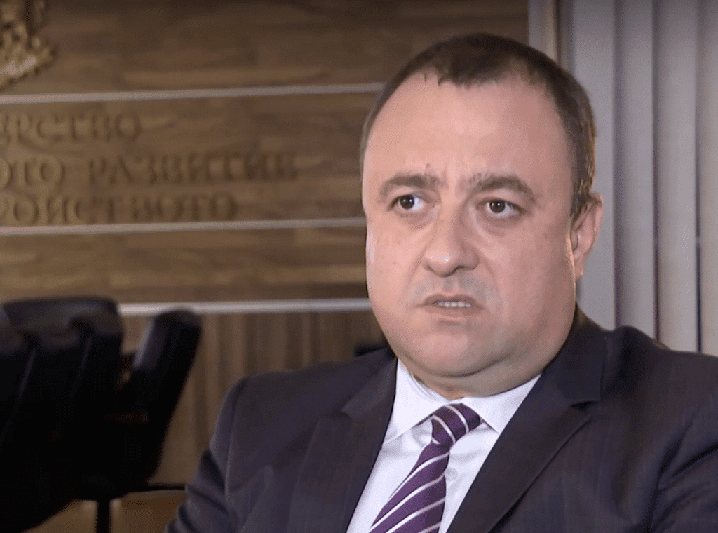 Очаква се пътят Мездра-Ботевград да бъде отворен за движение до дни
