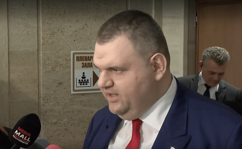 Пеевски: Кирил Петков и Асен Василев бяха обещали на Андрей Цеков да стане шеф на ПП