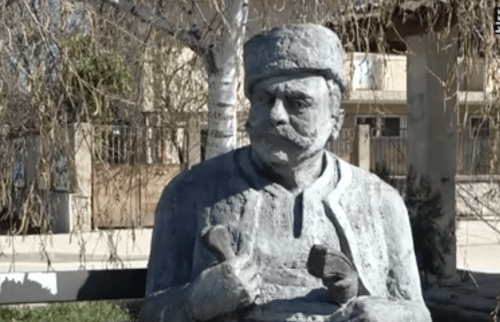 Две могили почете паметта на Филип Тотю