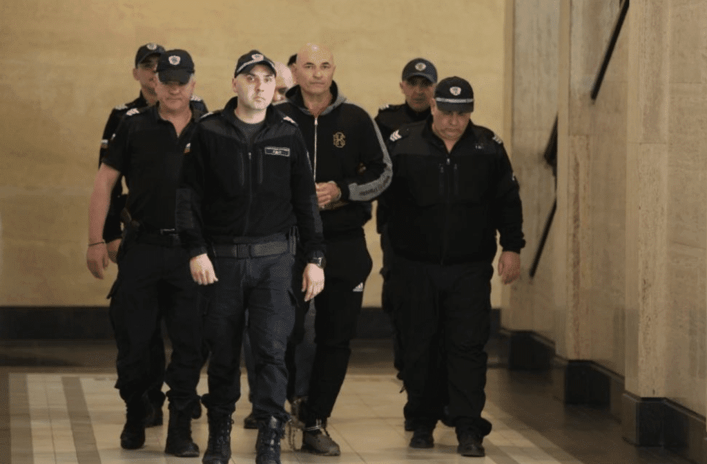 Съдът решава дали да остави в ареста братята Радослав и Митко Лебешковски