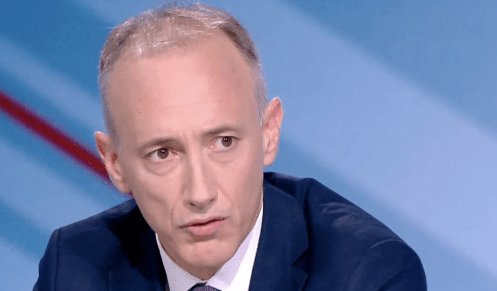Красимир Вълчев: Ще забраним телефоните в училище