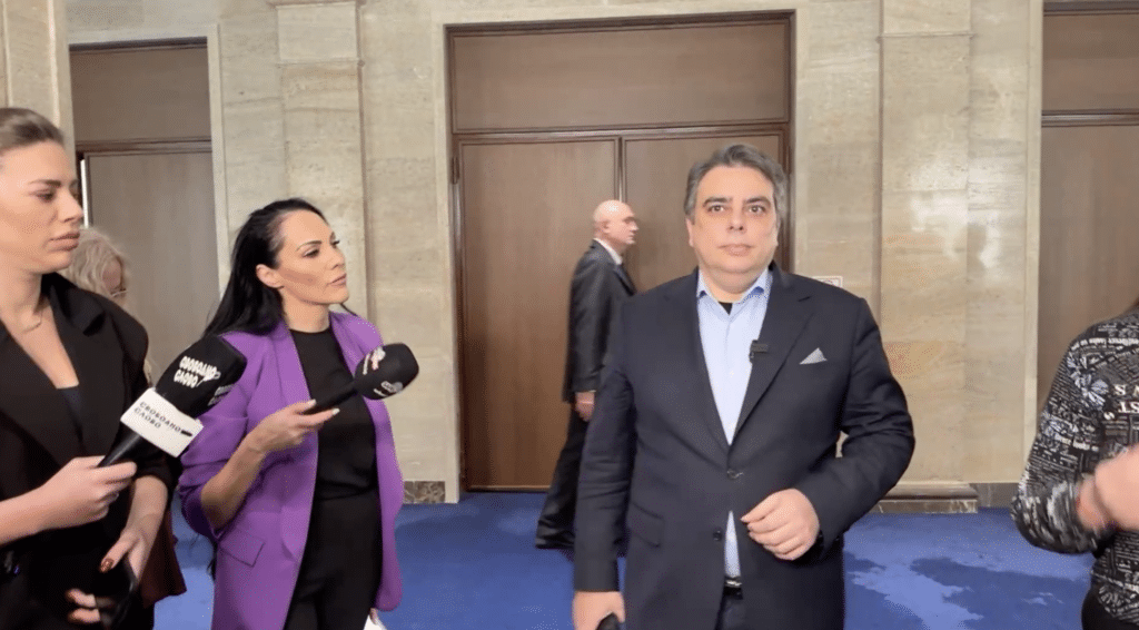 Асен Василев: Наталия Киселова вече няма нашата подкрепа