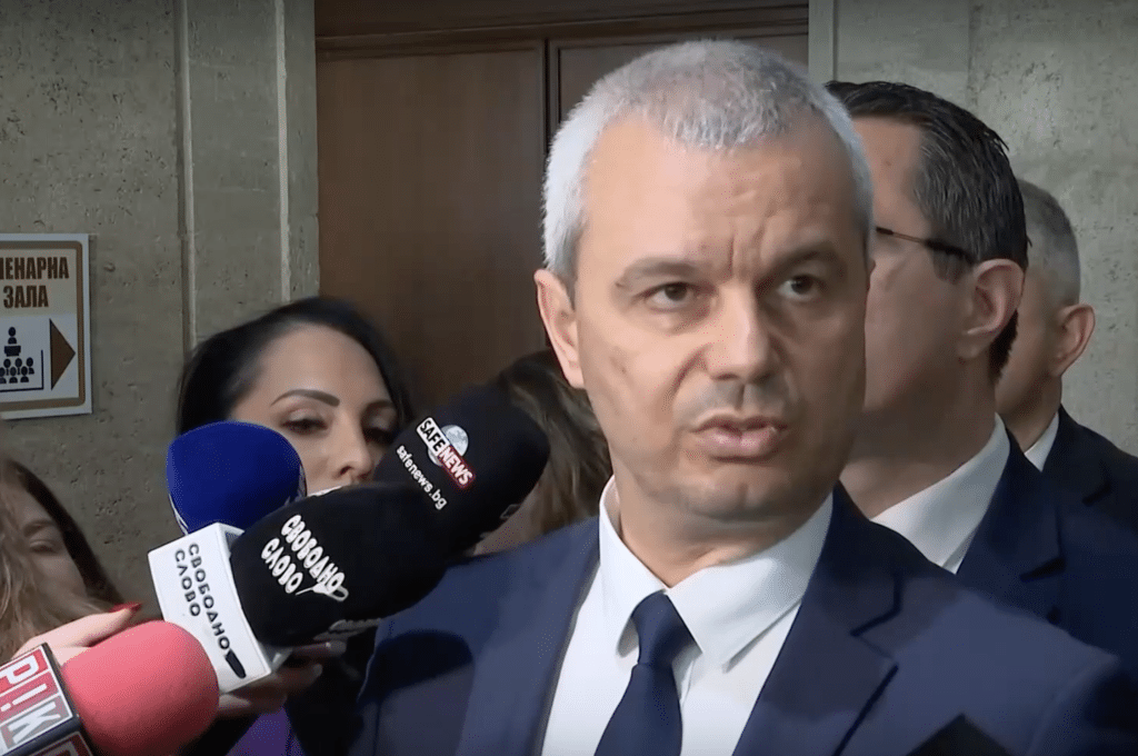 Костадинов: ГЕРБ взривяват много сериозна бомба в пенсионната система