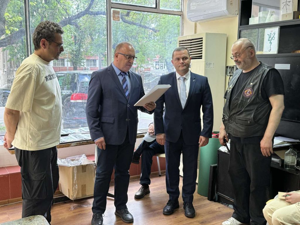 Уъркшоп по гравюра, воден от Петър Лазаров и Иван Иванов – Йоаний, се провежда в Русе
