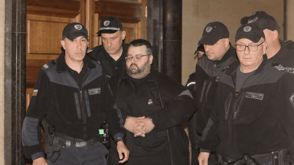 Оставиха в ареста Георги Атанасов, опитал да отнеме жилището на 89-годишна жена