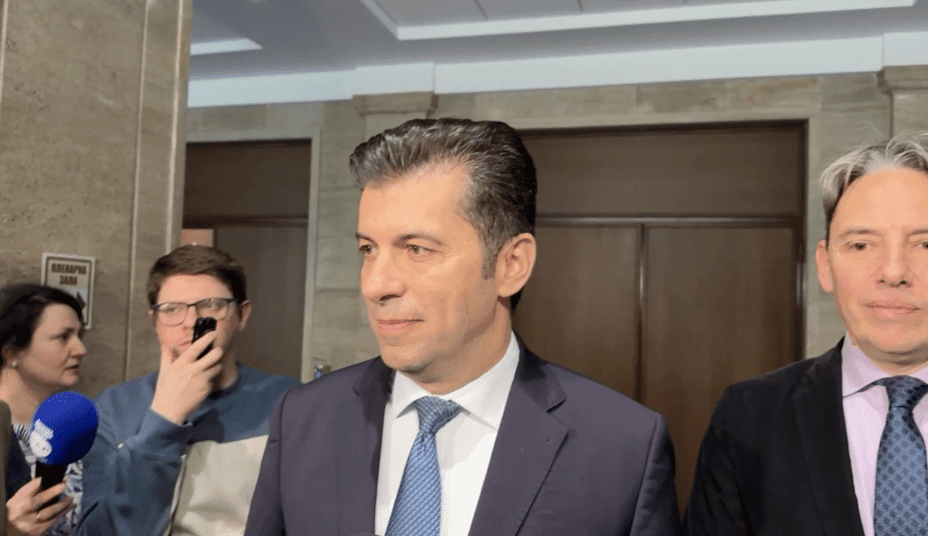Петков: В днешния вот на недоверие ние няма да гласуваме