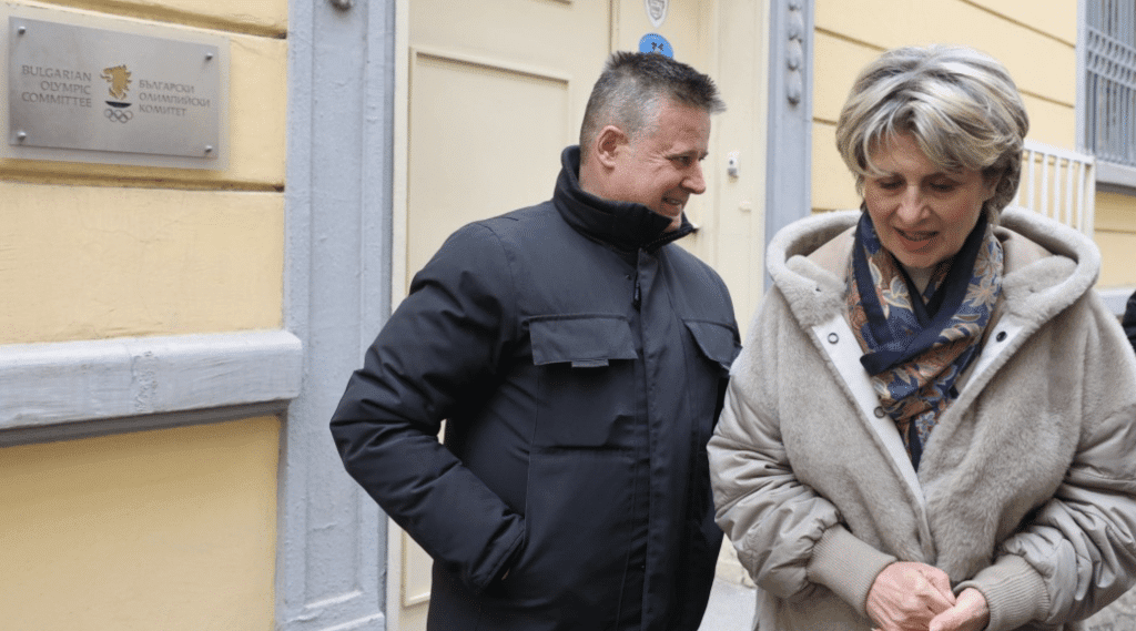 Лечева не успя да влезе в сградата на БОК