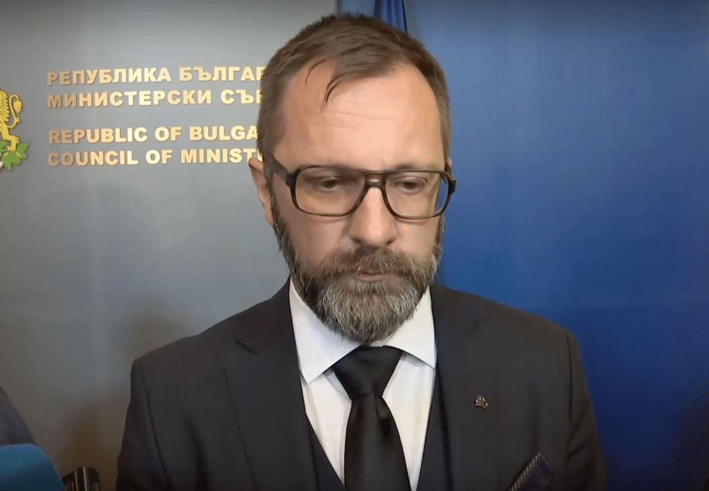 Шефът на АПИ: Направих проверка, в участъка на Телиш 35% от камионите минават с превишена скорост
