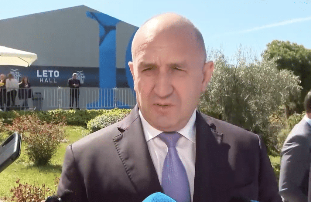 Радев: Прехвърлянето на собствените грехове върху другите е запазена марка на Борисов