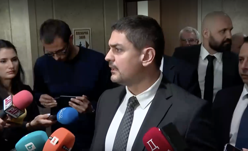 Радостин Василев: МЕЧ ще подкрепи искането за оставка на Киселова