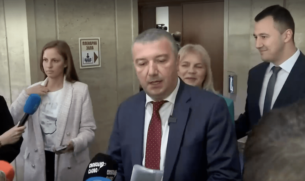 Драгомир Стойнев: За да имаме държава, ние не можем да продължаваме с този плосък данък