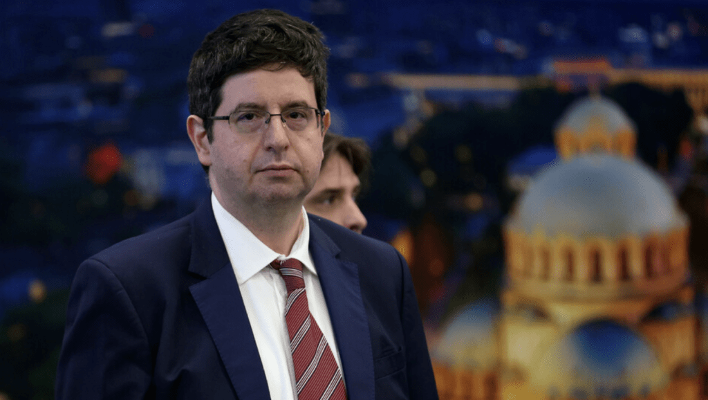 Чобанов: На финала сме с подготовката за преминаване на картовите разплащания от лева в евро