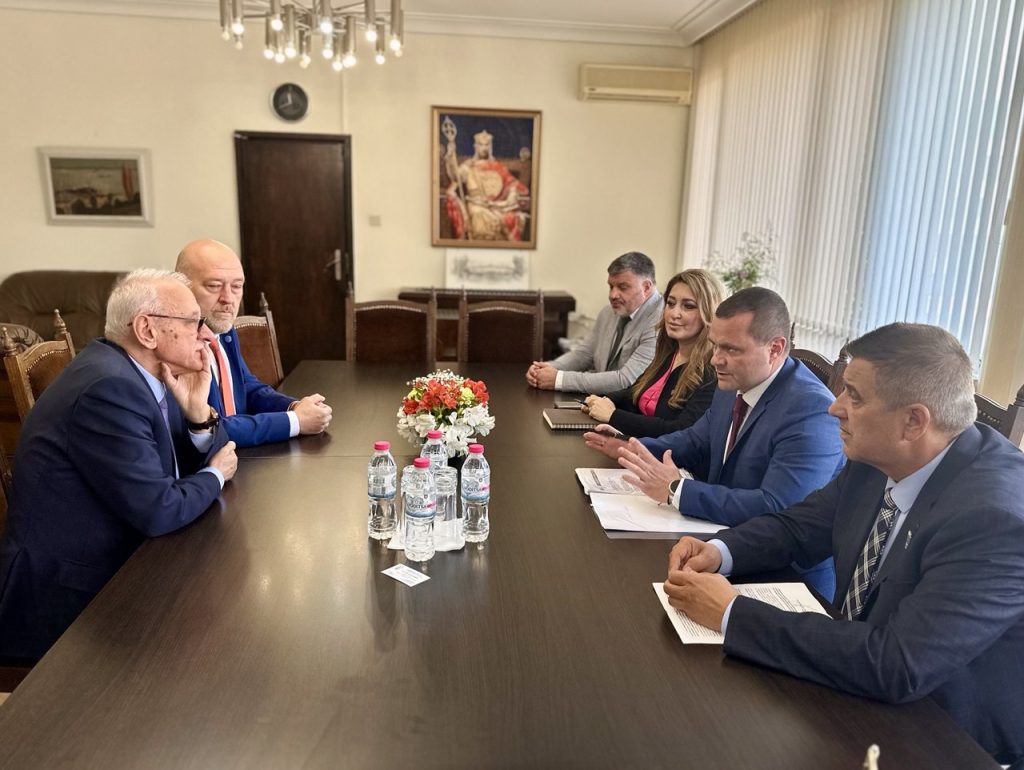 Пенчо Милков настоя пред министър Кирилов за експертна здравна оценка на въздействието на замърсителите на въздуха