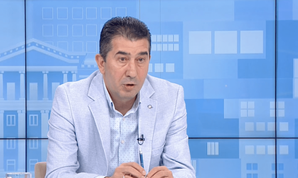 Унищожават 3 тона храна, затварят 7 магазина заради нарушения около Великден