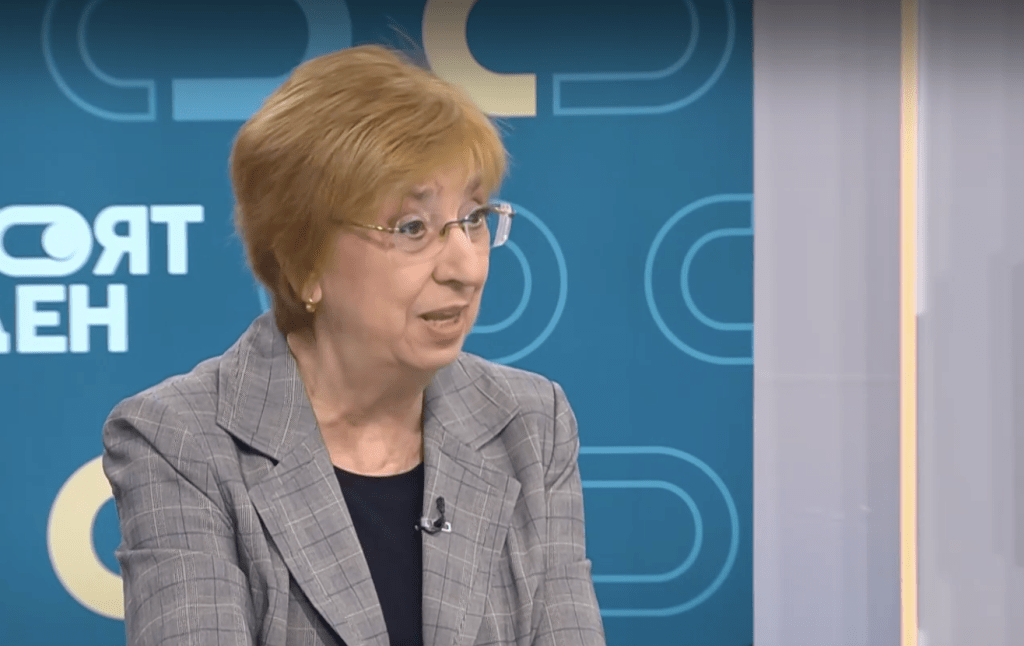 Екатерина Михайлова: В мотивите за референдума не видях юридически, а емоционални аргументи