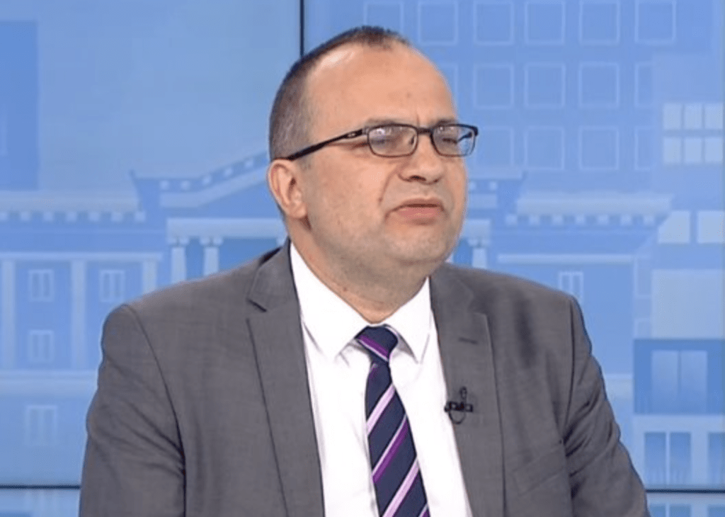 Мартин Димитров: Радев не цели референдум с действията си