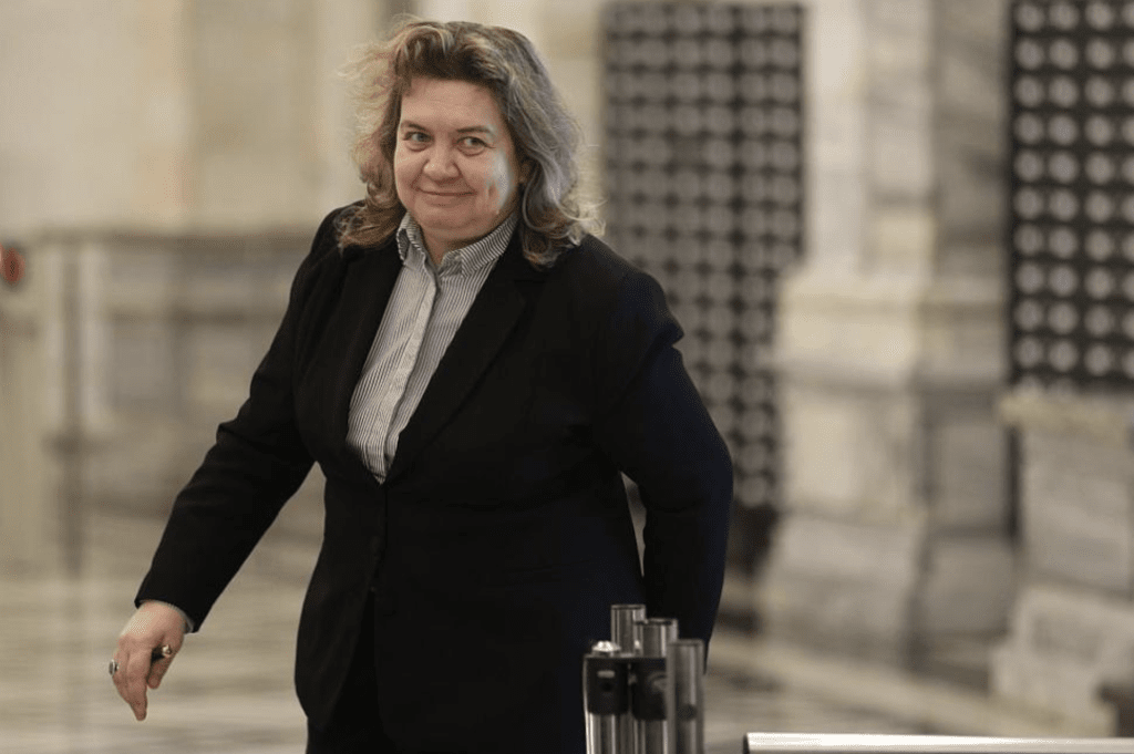 Киселова: Изказването на Радев за имотите е по-скоро политическо, нищо не е продавано
