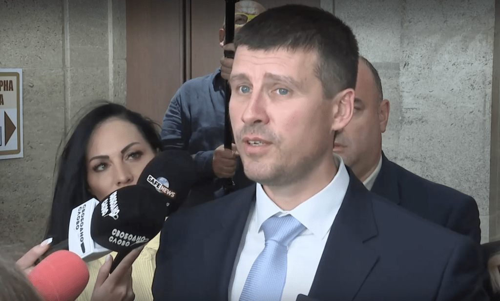 „Величие“ ще разговаря за подкрепа на внесения от тях вот на недоверие с АПС и ПП