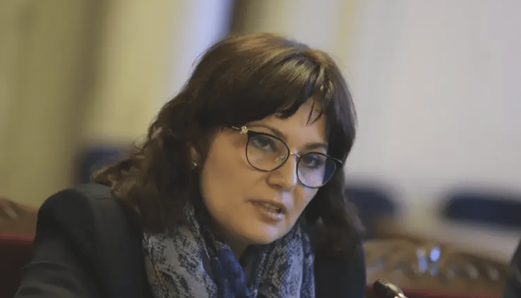 Асена Сербезова осъди прокуратурата за 50 000 лева