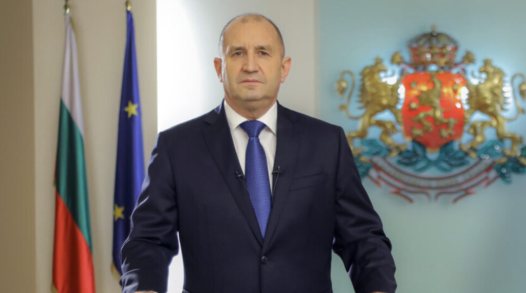 Радев сезира КС заради отказа на Киселова парламентът да разгледа референдума за еврото