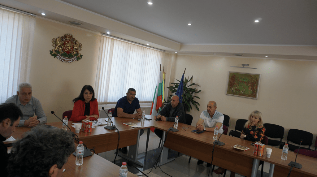 Кампания за безплатна регистрация и кастрация на кучета ще се проведе в Две могили