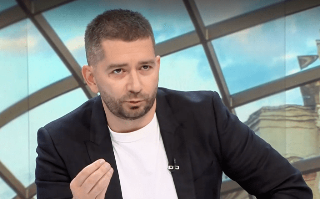 Слави Василев: Румен Радев има собствена позиция по темата за еврото