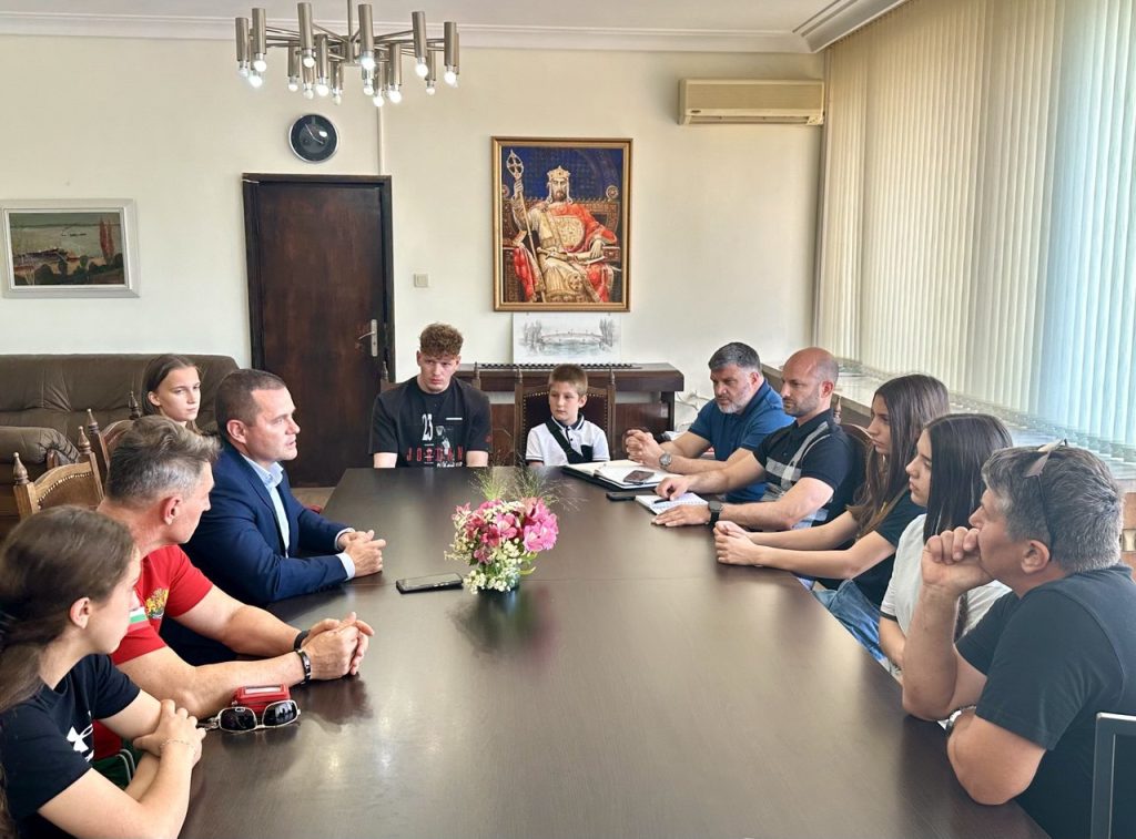 Община Русе и млади спортисти обединяват усилия в противодействието на насилието сред децата