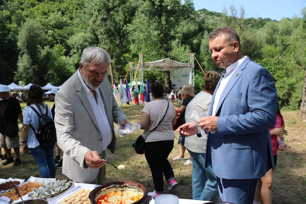 Кулинарите от Кошов станаха първи в отборното класиране за най-вкусна гозба