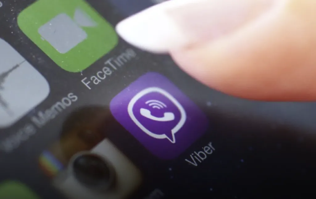 ChatGPT влиза във Viber: AI става част от чатовете ни
