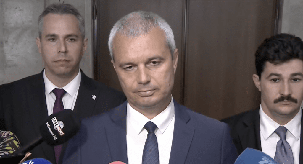 Костадинов: Няма министър в служебния кабинет, който не ме притеснява