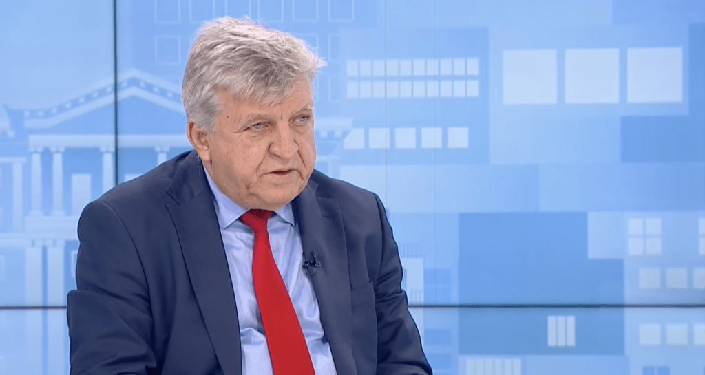 Манол Генов: Страховете на хората са от манипулации и неинформираност