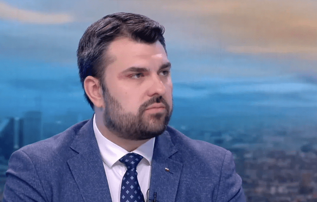 Георгиев: Не мисля, че е редно държавният глава да мълчи в този важен момент