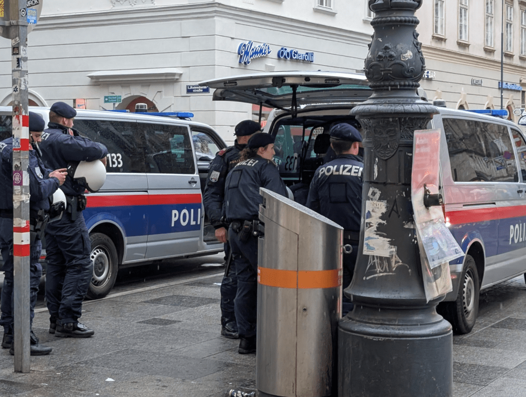Ученик откри стрелба в училище в Австрия, има загинали и ранени