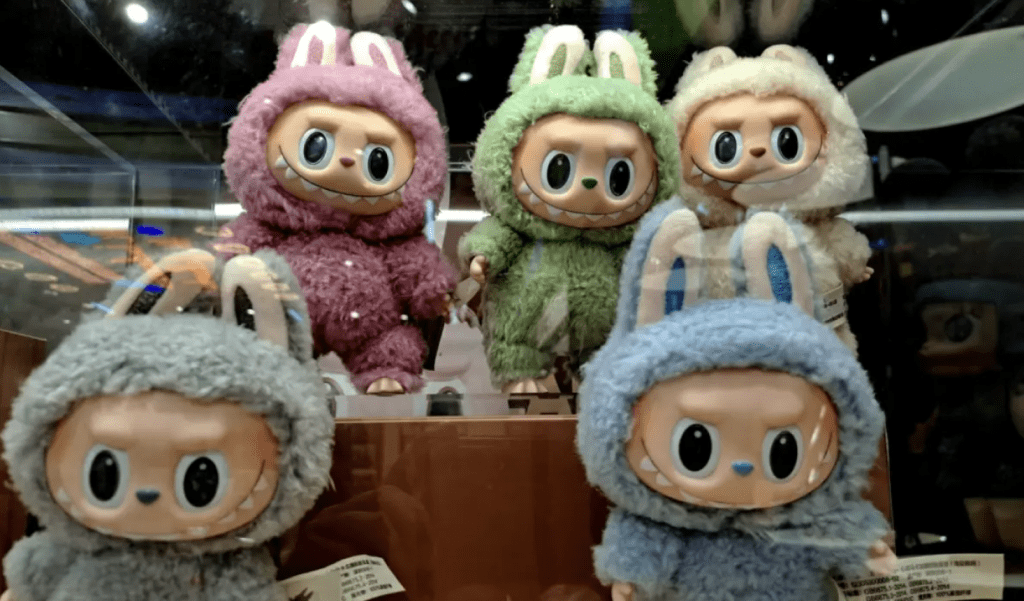 Играчките Labubu стават още по-малки и по-скъпи