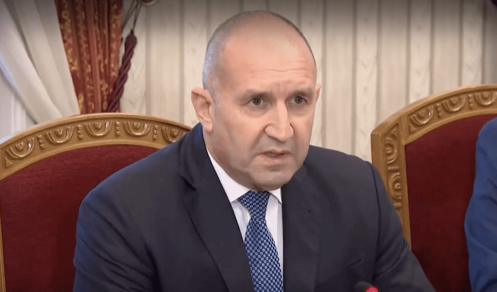 Румен Радев спести нови 160 хил. лв., общо е натрупал над 430 хил. откакто е президент