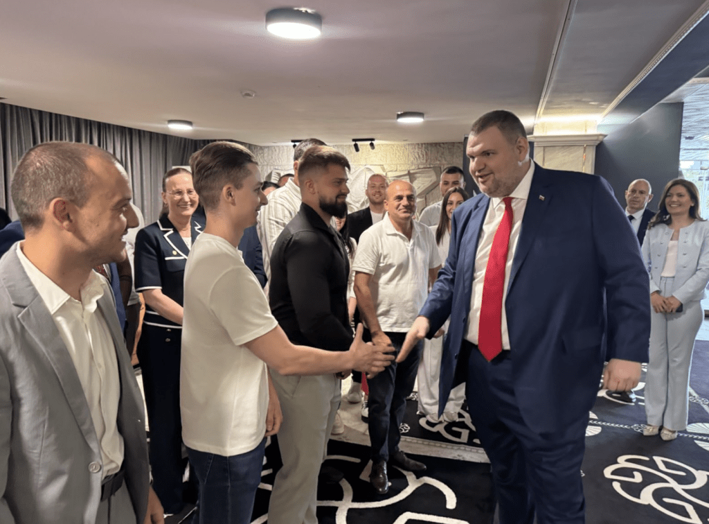Пеевски: Нашата мисия е да върнем държавата на хората, да я направим силна отново!