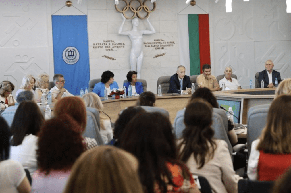 Вълчев: Само в България основното образование се завършва след 7-и клас