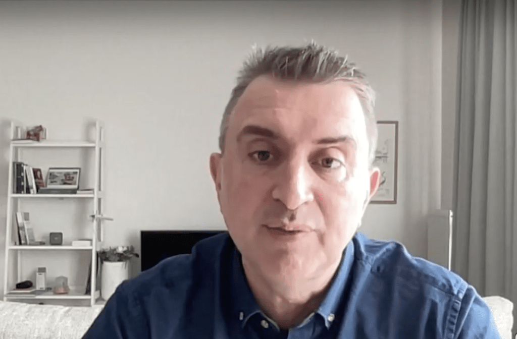 Ивайло Вълчев: Оставката на Петков означава, че тепърва кълбото ще се разплита