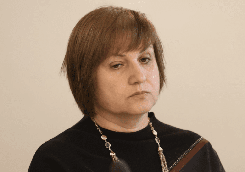 ГЕРБ и БСП номинираха дългогодишна зам.-шефка на НОИ за управител на института