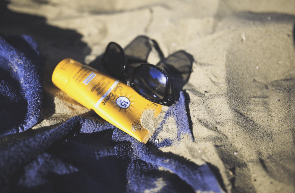 Как действа слънцезащитният крем – Какво трябва да знаете за SPF, UVA и UVB лъчите