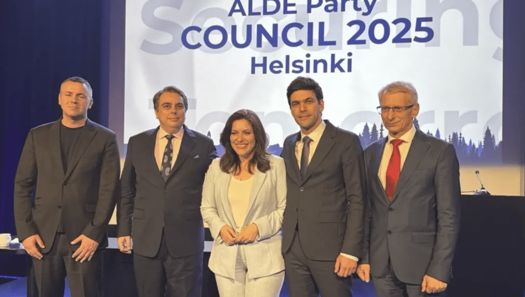 АЛДЕ призова за спешна намеса на ЕК за защита на демокрацията в България