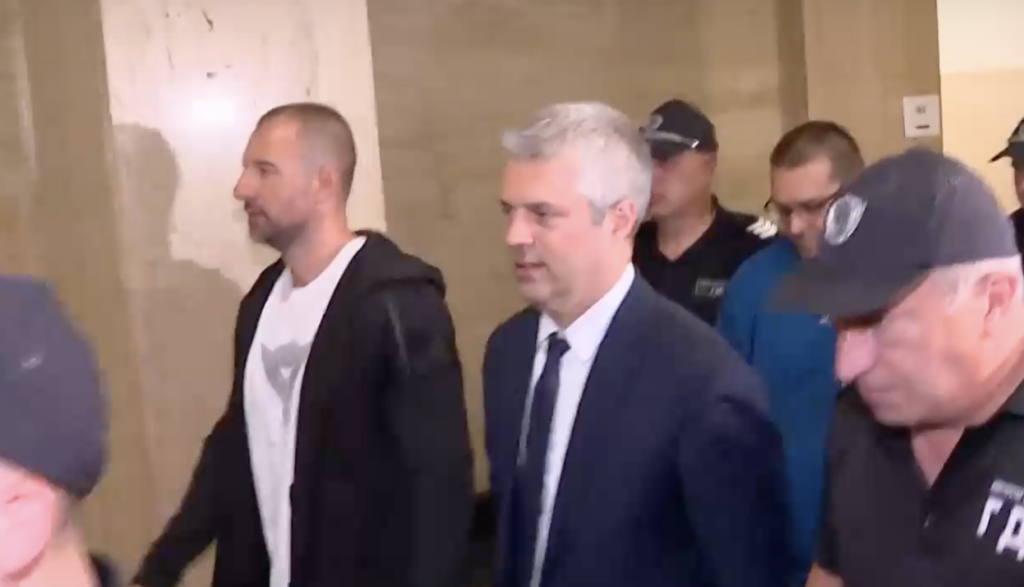 Съдебният състав, определен да разгледа мярката на Благомир Коцев, си направи отвод
